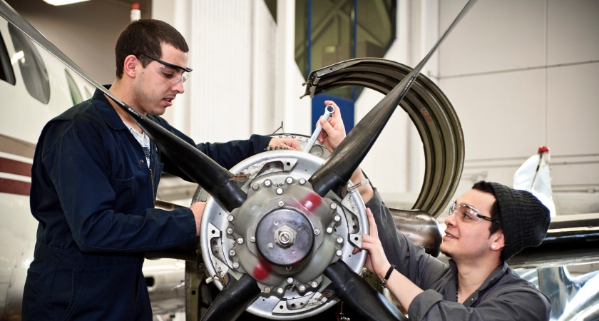 Du học Canada - Bảo dưỡng máy bay (Aircraft Maintenance) - Centennial College